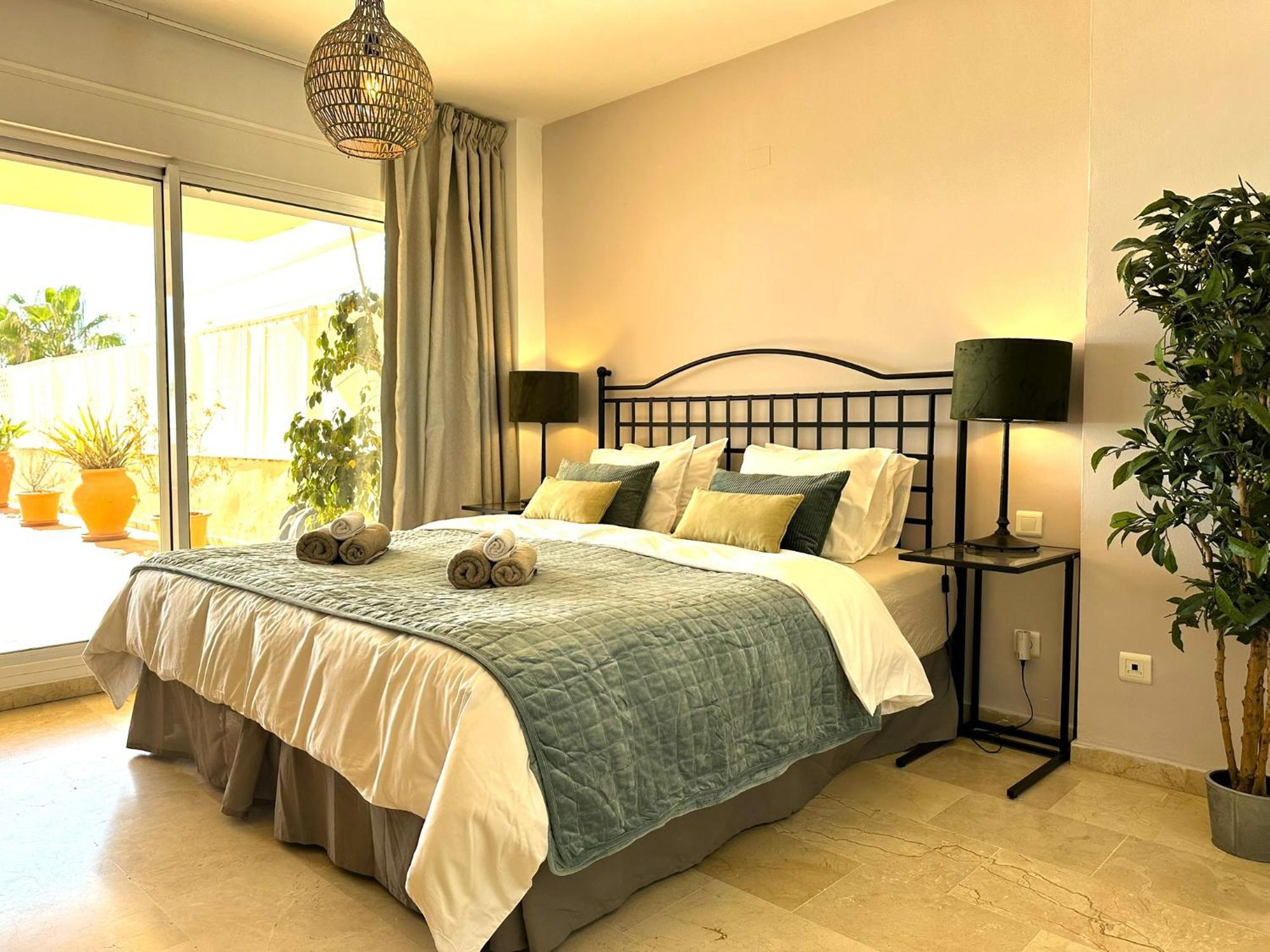 Apartments Bermuda Beach Estepona Exterior foto