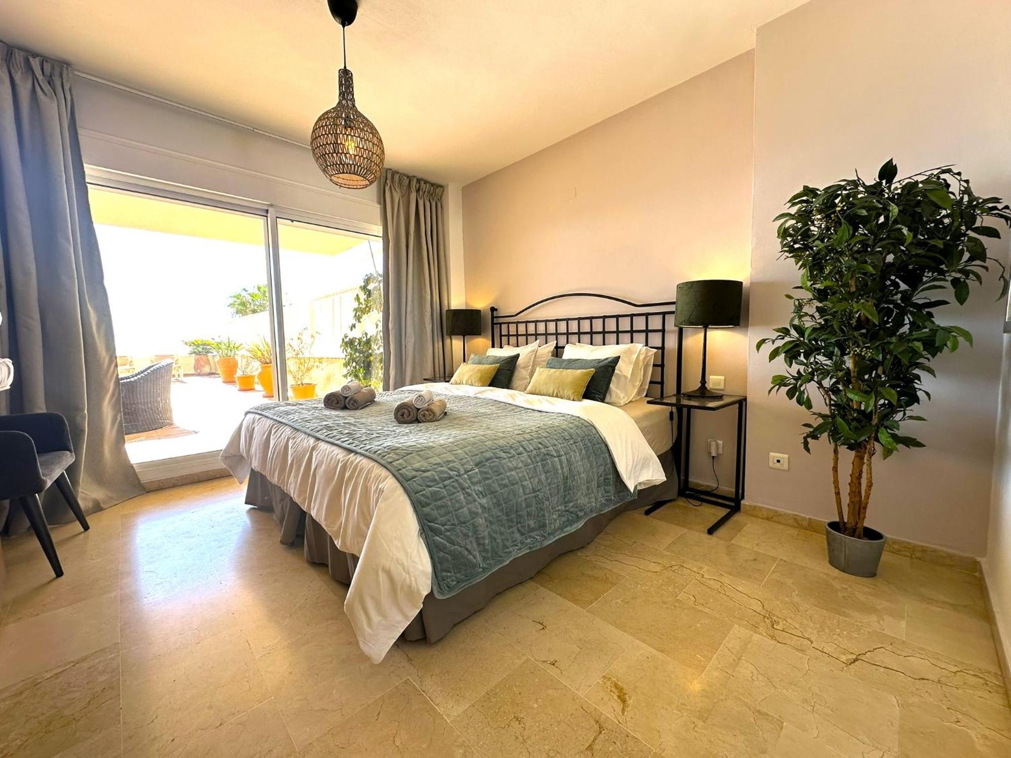 Apartments Bermuda Beach Estepona Exterior foto