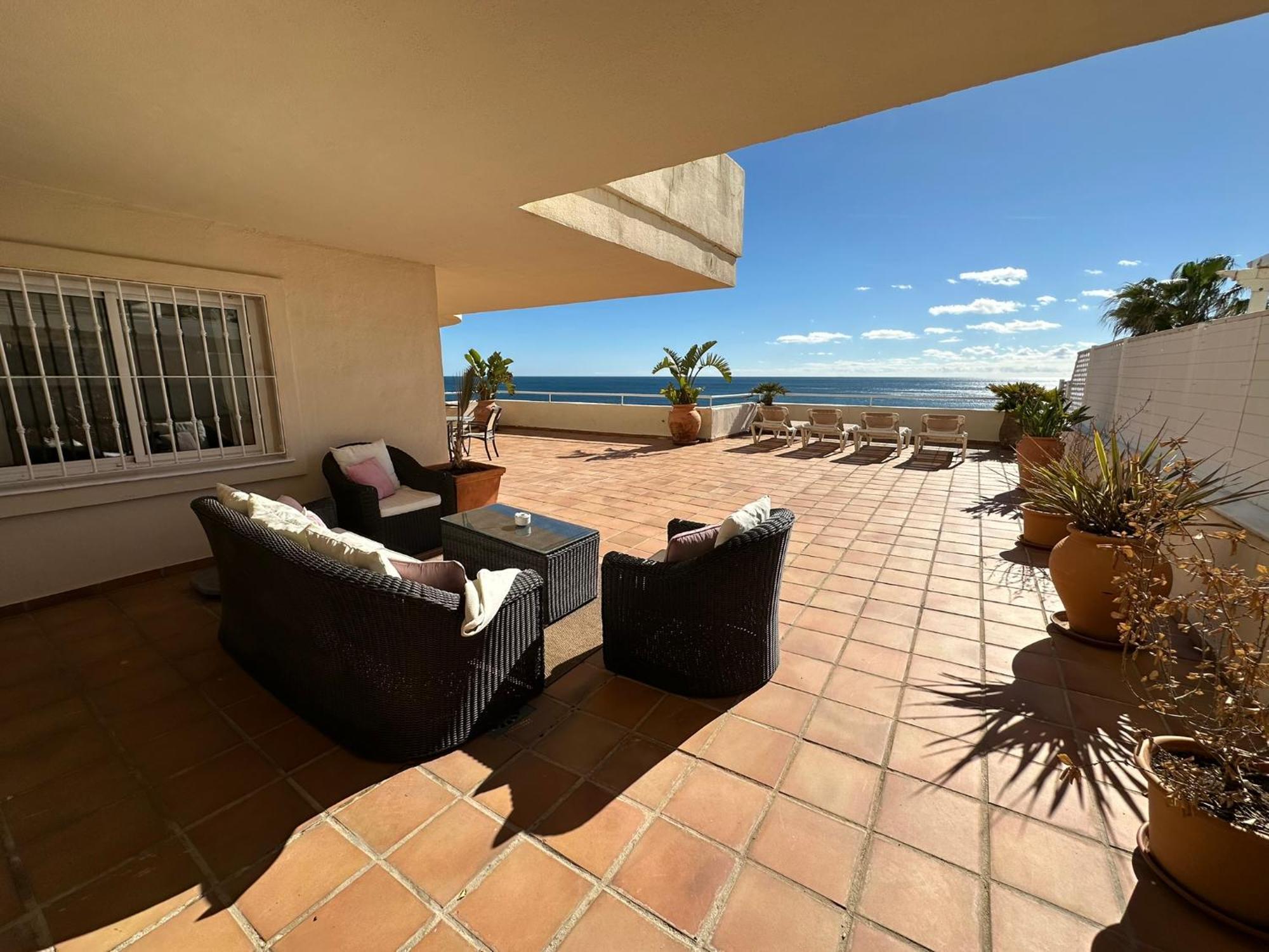 Apartments Bermuda Beach Estepona Exterior foto