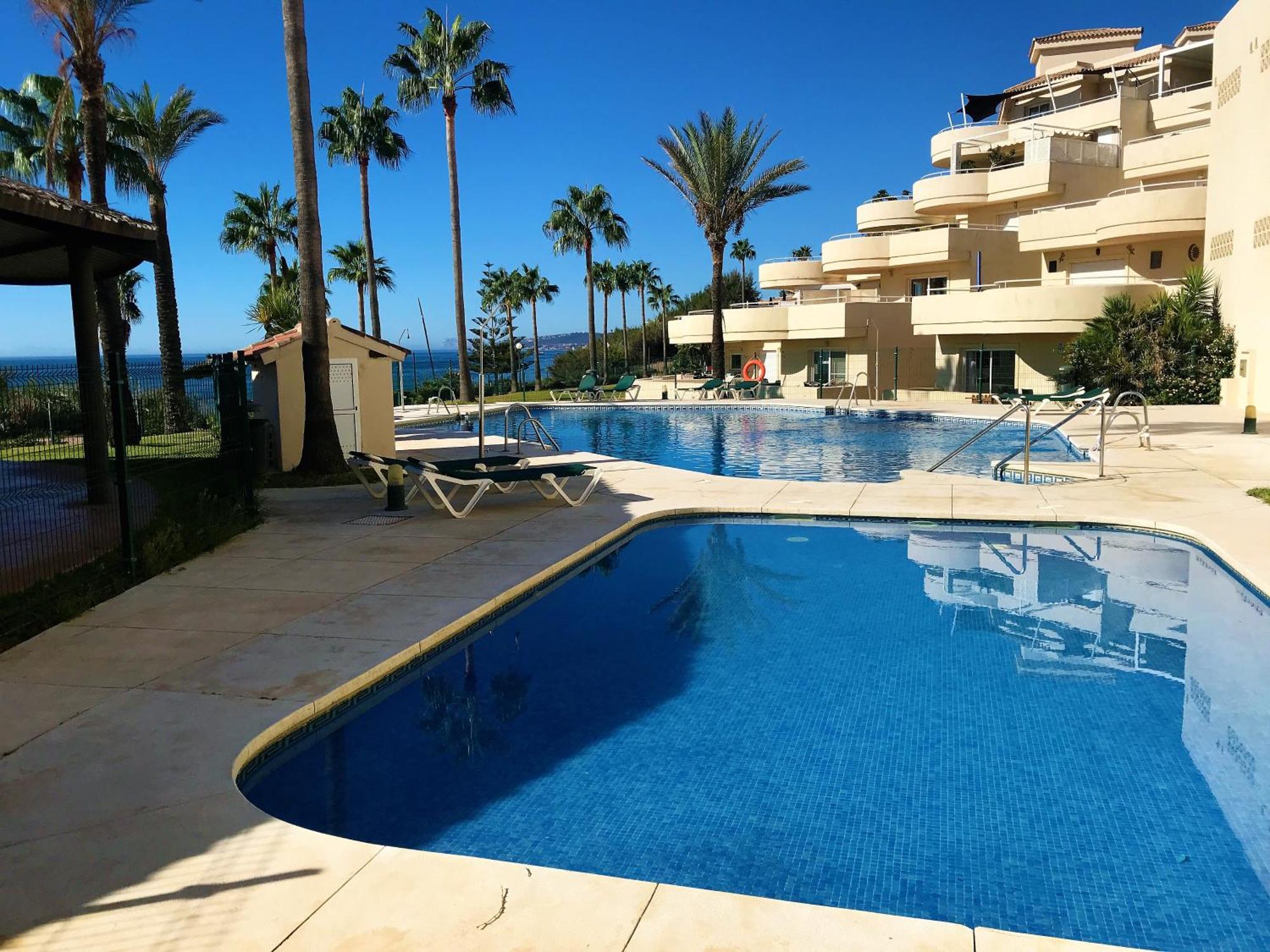 Apartments Bermuda Beach Estepona Exterior foto