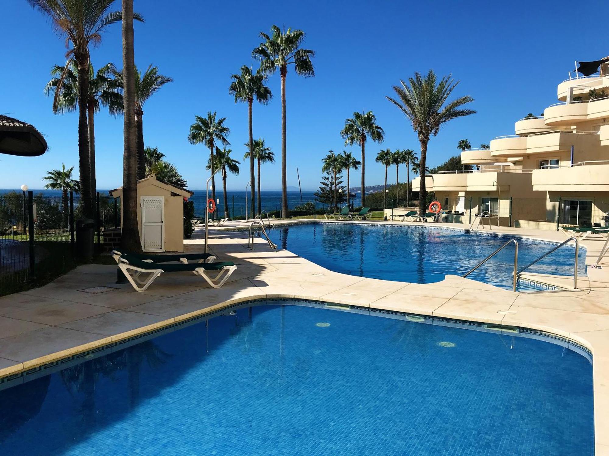 Apartments Bermuda Beach Estepona Exterior foto
