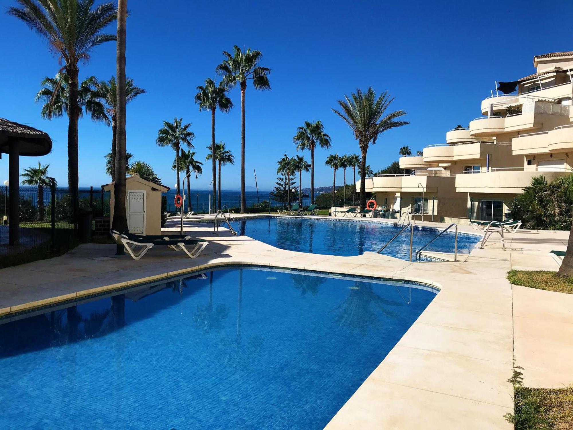 Apartments Bermuda Beach Estepona Exterior foto