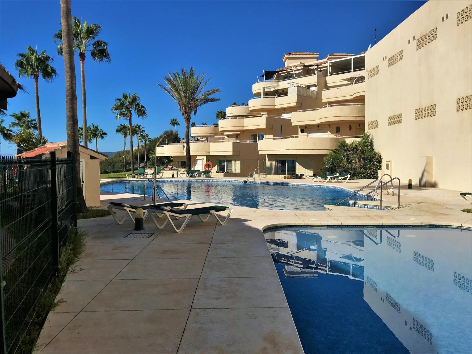 Apartments Bermuda Beach Estepona Exterior foto